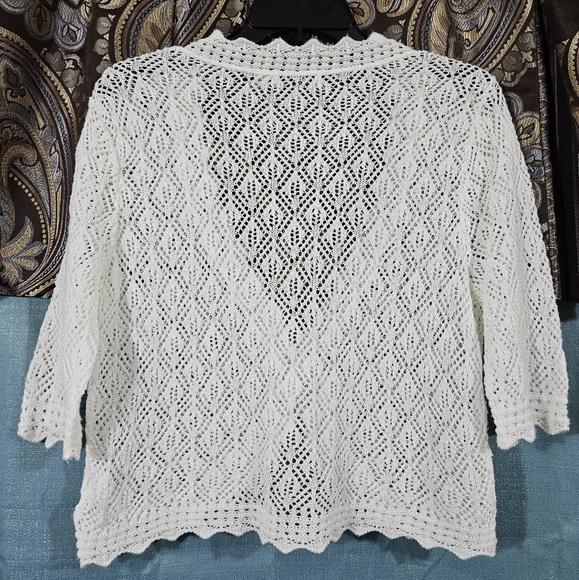 EUC/nwot Kim Roger's cardigan/shrug. Very pretty - Picture 4 of 4